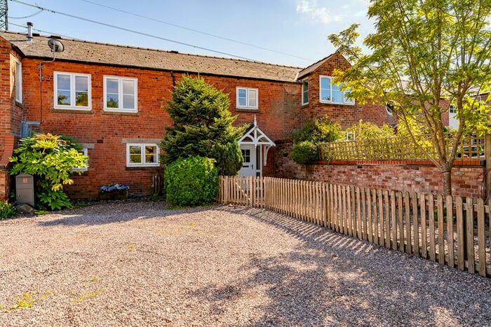 3 Bedroom Barn Conversion For Sale In Castle Hill, Kingswood, Frodsham, WA6