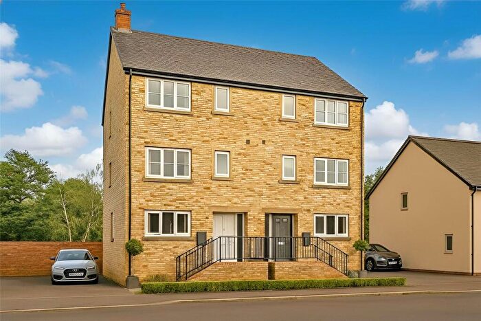 4 Bedroom Semi-Detached House For Sale In Colyton, Devon, EX24