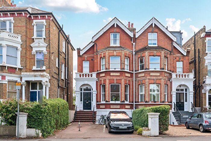 2 Bedroom Flat For Sale In Worple Road, London, SW20