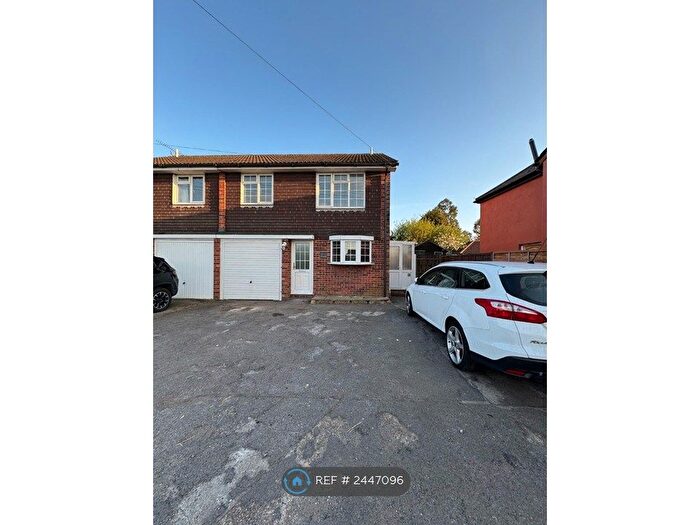 4 Bedroom Semi-Detached House To Rent In The Street, Latchingdon, CM3