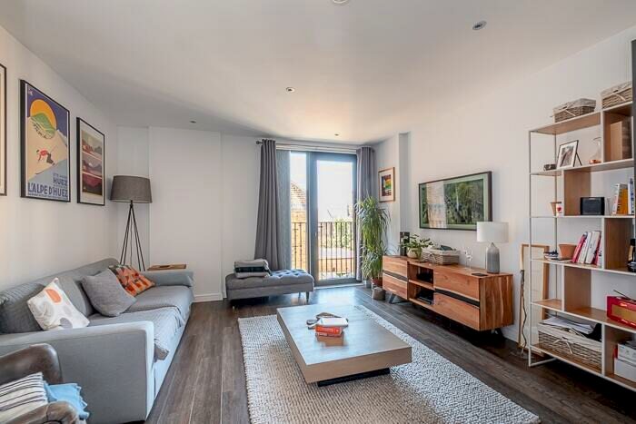 1 Bedroom Flat To Rent In Woolwich High Street London, SE18