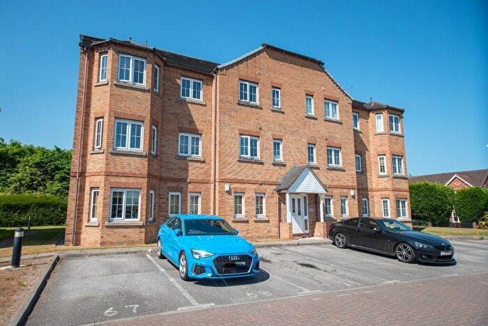 2 Bedroom Flat To Rent In Chandlers Court, Hull, East Riding Of Yorkshire, HU9