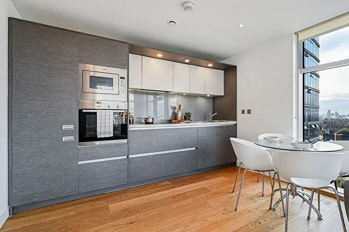 2 Bedroom Flat To Rent In Pioneer Point, Winston Way, Ilford, IG1