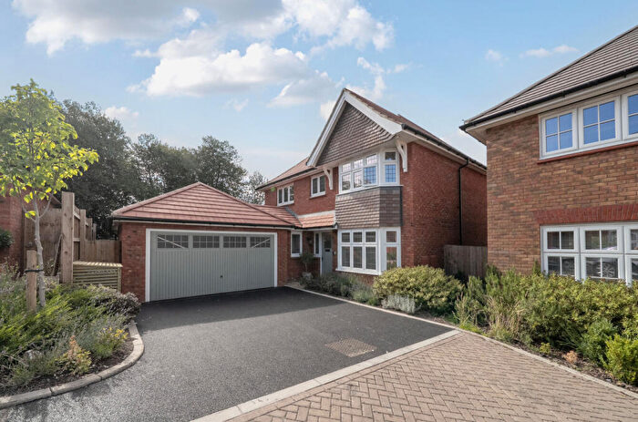 4 Bedroom Detached House For Sale In Falcon Road, Warminster, BA12