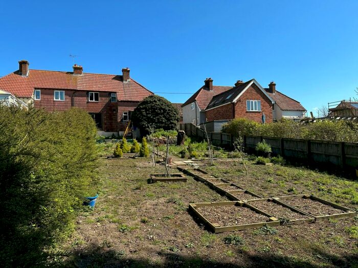 3 Bedroom Semi-Detached House For Sale In The Greenway, North Fawley, Wantage, Berkshire, OX12