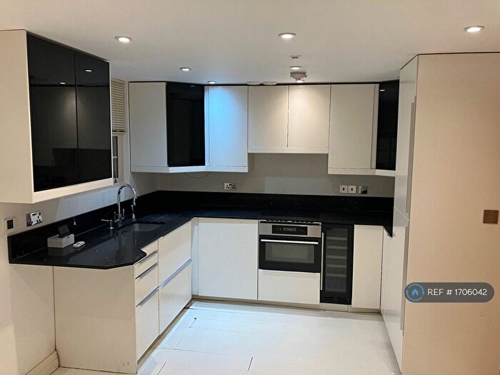 1 Bedroom Flat To Rent In Victoria Road, Chesham, HP5