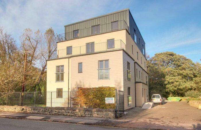 2 Bedroom Flat To Rent In Lower Bristol Road, Bath, BA2