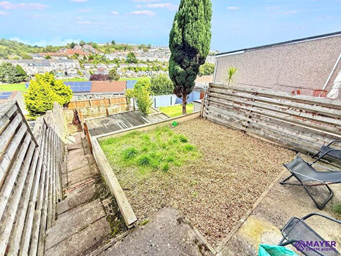 4 Bedroom Terraced House For Sale In Sefton Avenue, Plymouth, PL4