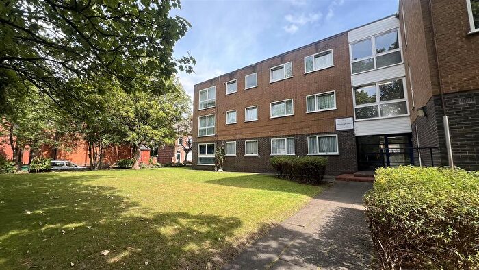 2 Bedroom Flat To Rent In Palatine Road, Manchester., M20