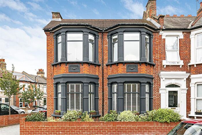 3 Bedroom End Terrace House For Sale In Barrett Road, Walthamstow, London, E17