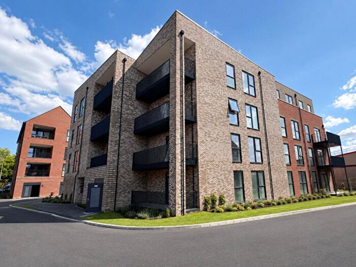 1 Bedroom Apartment For Sale In Carters Close, Reading, Berkshire, RG1