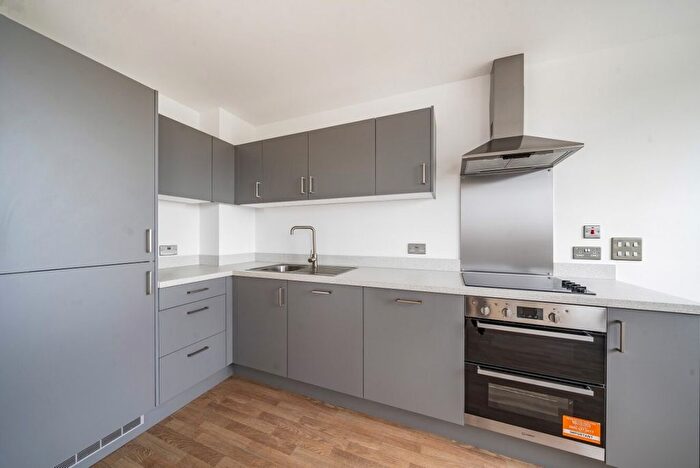 1 Bedroom Flat To Rent In St Pauls Road, Barking, London, IG11