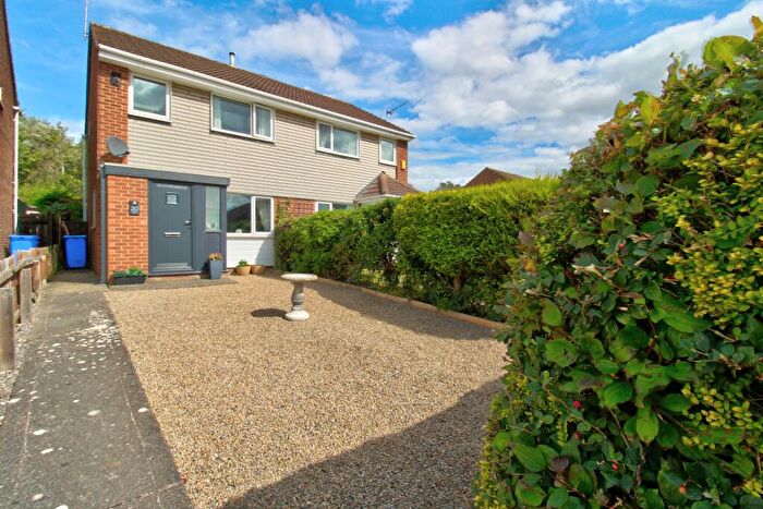 3 Bedroom Semi-Detached House For Sale In Sudbury Way, Cramlington, NE23