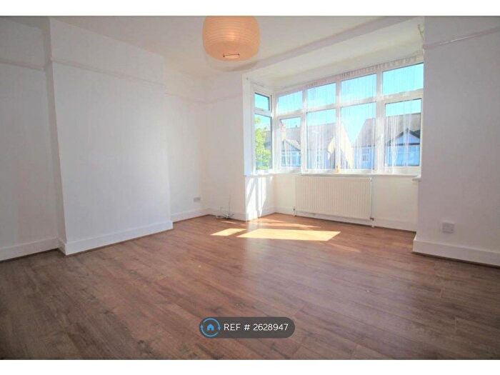 1 Bedroom Maisonette To Rent In Norfolk Road, Romford, RM7