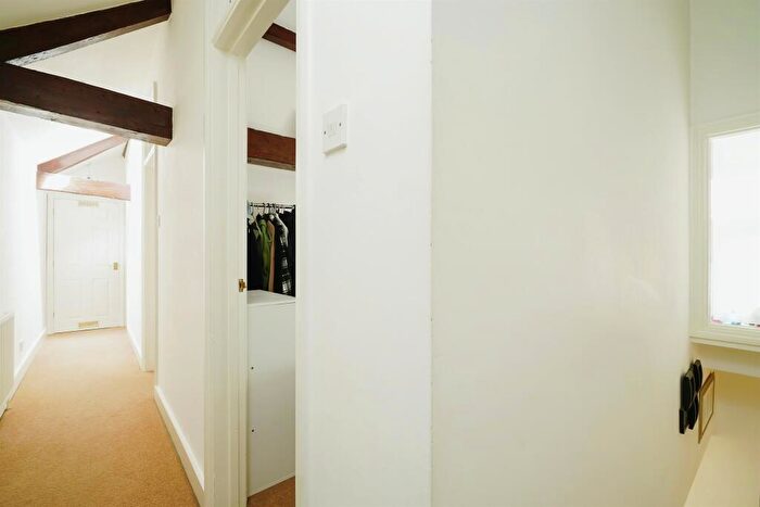 2 Bedroom Barn Conversion For Sale In Priory Lane, Bicester, OX26