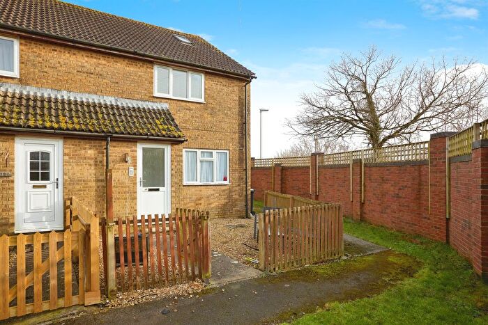 1 Bedroom Flat For Sale In Blackmore Road, Shaftesbury, SP7