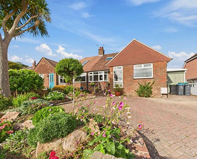 3 Bedroom Semi-Detached Bungalow For Sale In Vale Avenue, Findon Valley, BN14