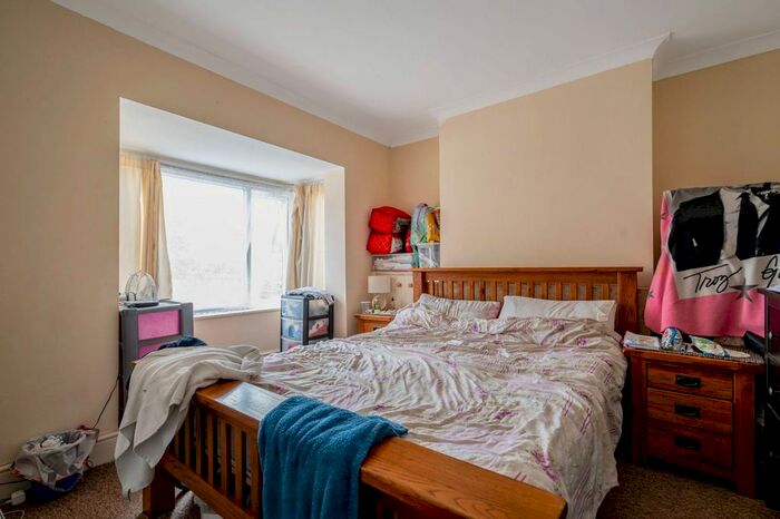 4 Bedroom Terraced House To Rent In Barrack Road, Guildford, Guildford, GU2