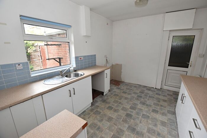 2 Bedroom Detached Bungalow For Sale In Mutrix Gardens, Margate, CT9