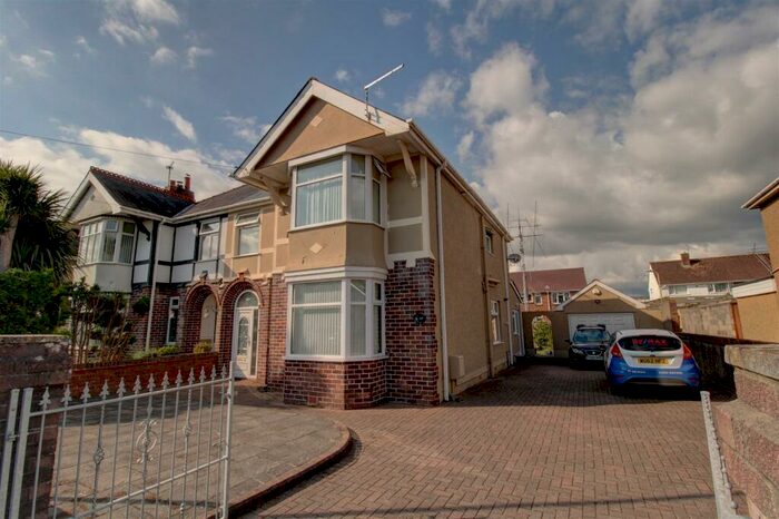 4 Bedroom Semi-Detached House To Rent In New Road, Porthcawl, CF36
