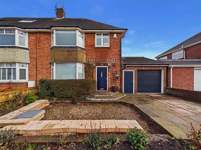 3 Bedroom Semi Detached House For Sale In Kennersdene, North Shields, NE30