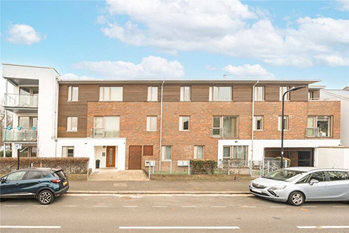 2 Bedroom Flat To Rent In Church Gate Court, Steele Rd, London, W4