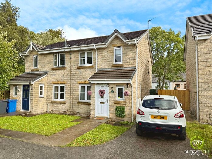 4 Bedroom Semi-detached House For Sale In Abbeydale Way, Accrington, BB5