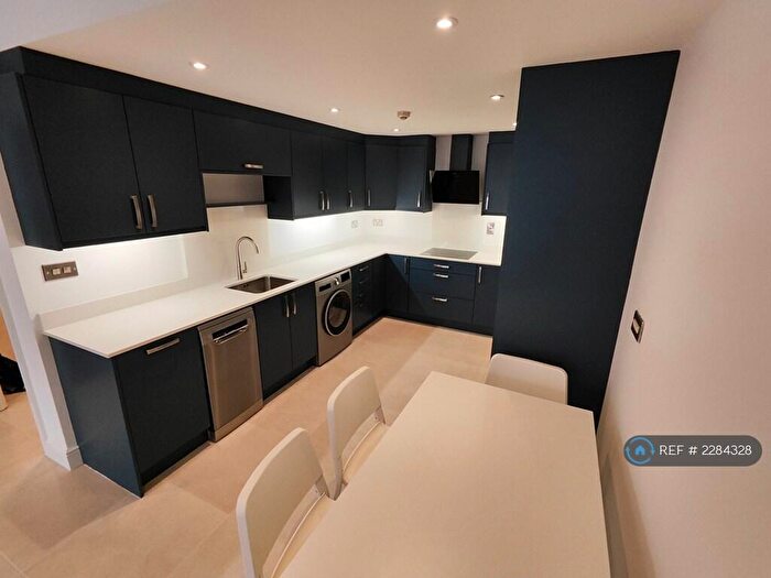 2 Bedroom Flat To Rent In The Point, Nottingham, NG1