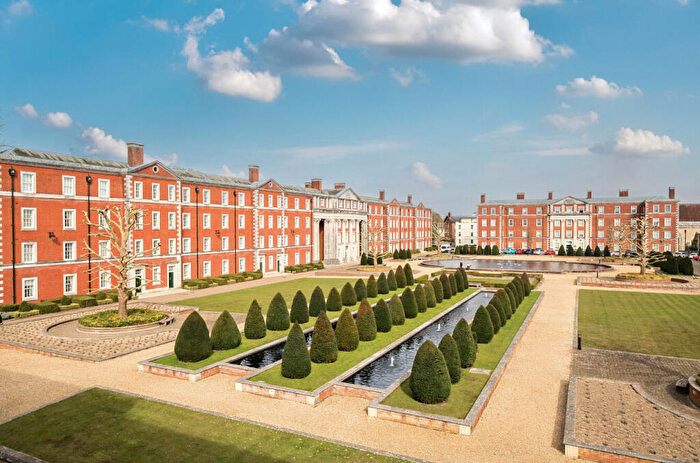 4 Bedroom Parking To Rent In Peninsula Square, Winchester, Hampshire, SO23