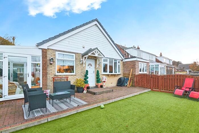4 Bedroom Detached Bungalow For Sale In Longhouse Drive, Denholme, Bradford, BD13
