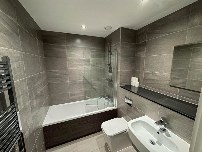 2 Bedroom Apartment To Rent In Great Central, Sheffield, Yorkshire, S3