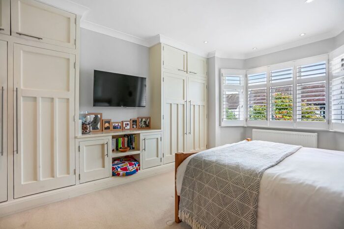 3 Bedroom Semi-Detached House For Sale In St Keyna Avenue, Hove, East Sussex, BN3