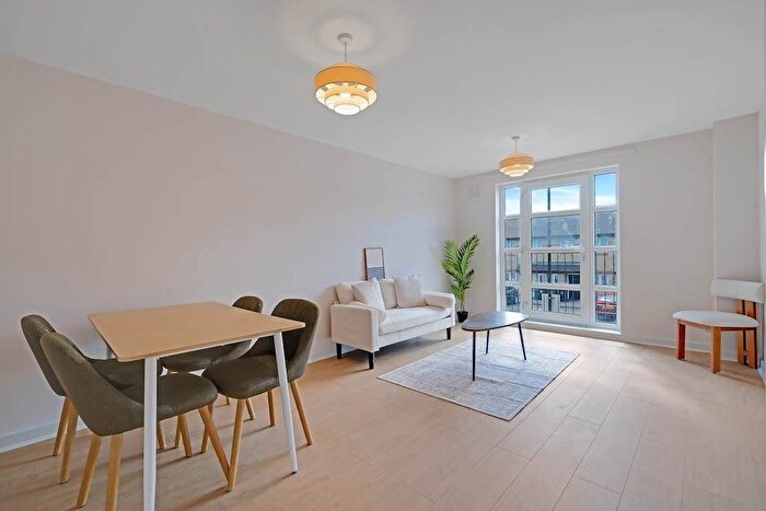 2 Bedroom Flat For Sale In Knoyle Street, New Cross, SE14