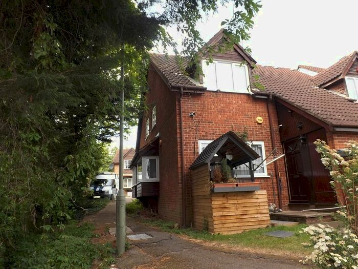 1 Bedroom End Of Terrace House To Rent In Snowdon Drive, London, NW9