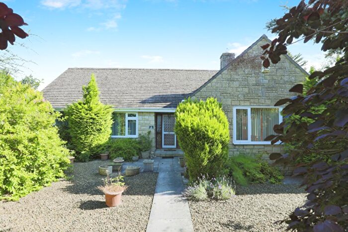 3 Bedroom Bungalow For Sale In Dikler Close, Bourton-on-the-Water, Cheltenham, GL54