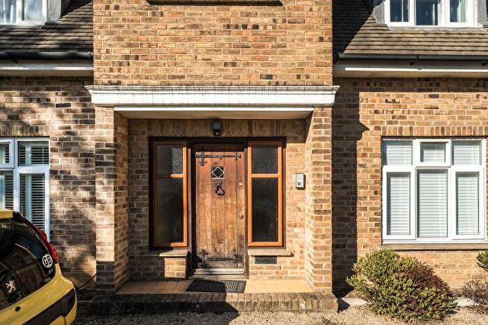 2 Bedroom Flat To Rent In Sunderland Avenue, Oxford, OX2