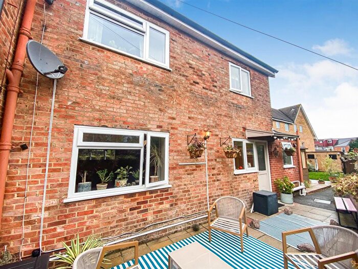 2 Bedroom Semi Detached House For Sale In Sunnyhill Road, Poole, BH12