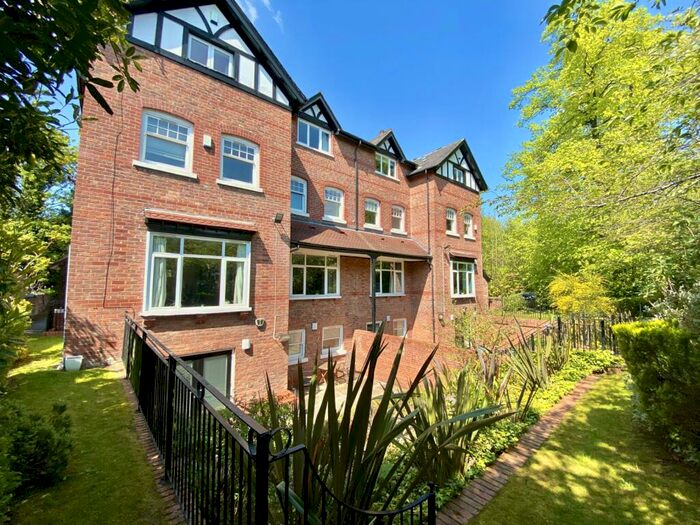 2 Bedroom Flat To Rent In Westfield House, - Burton Road, West Didsbury, M20