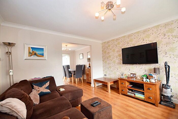 3 Bedroom Semi-detached House For Sale In Jarvis Drive, Willesborough, TN24