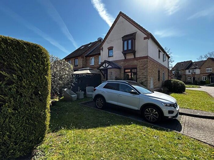 1 Bedroom Apartment To Rent In Cotts Wood Drive, Burpham, GU4