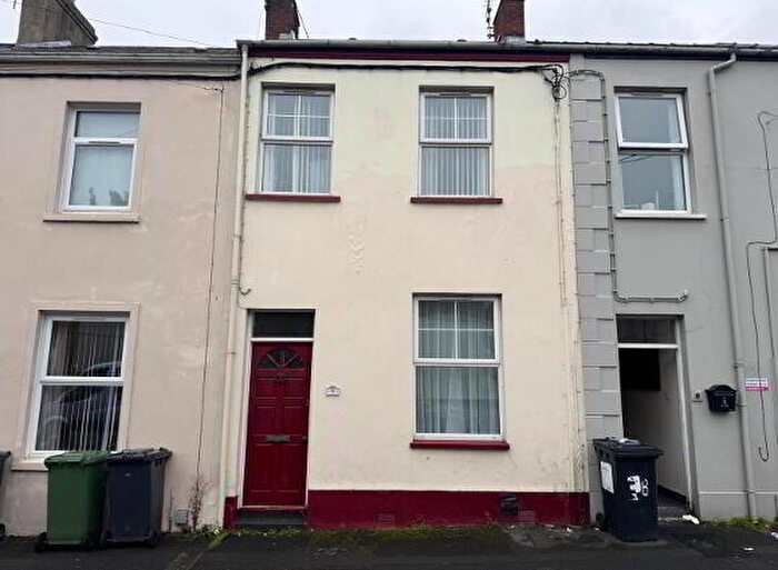 3 Bedroom Mid Terraced House For Sale In Princes Street, Craigavon, BT67
