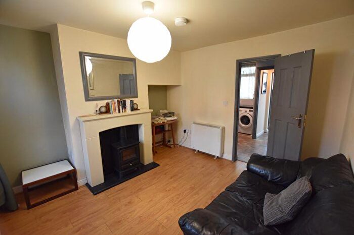 2 Bedroom Terraced House To Rent In Alfreton Road, Nottingham, NG7