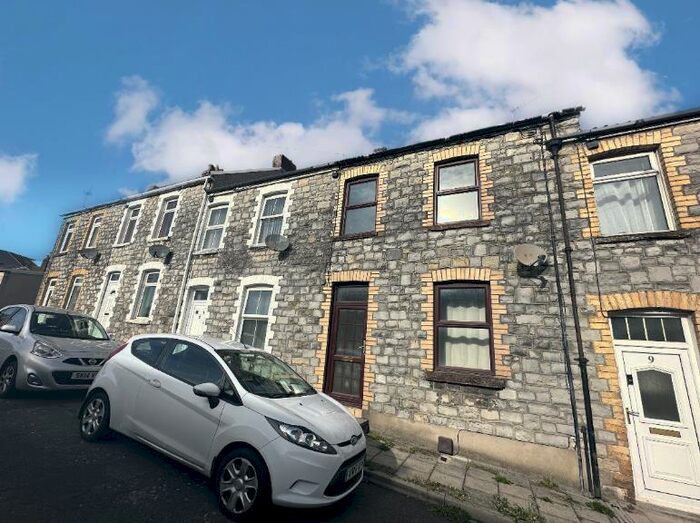 3 Bedroom Terraced House To Rent In Green Street, Bridgend, CF31