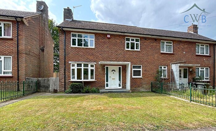 2 Bedroom Property For Sale In Mosquito Road, West Malling, ME19