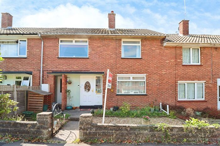 3 Bedroom Terraced House For Sale In Blackhorse Lane, Bristol, BS16