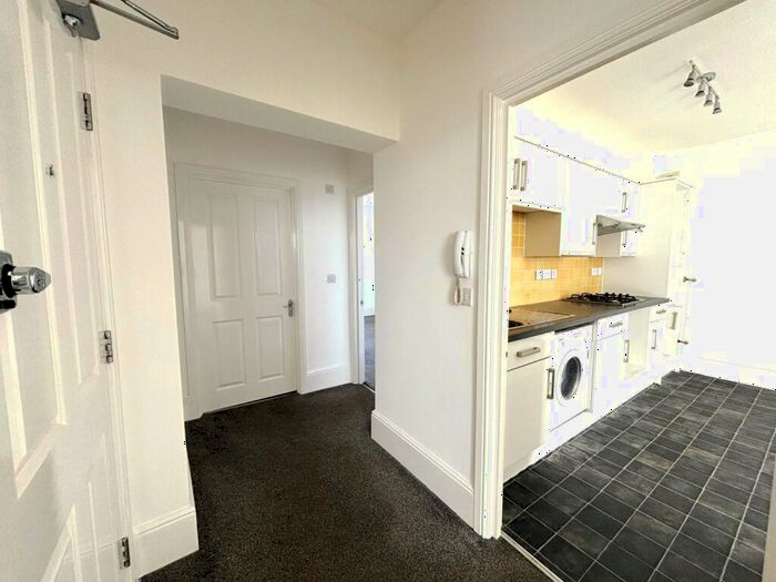 Flat To Rent In Sea Front, Hayling Island, PO11