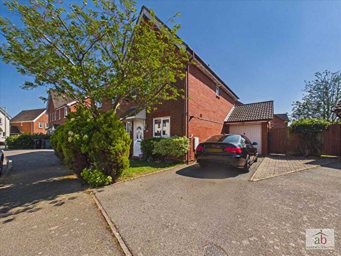 3 Bedroom End Of Terrace House For Sale In Jeavons Lane, Grange Farm, Kesgrave, IP5