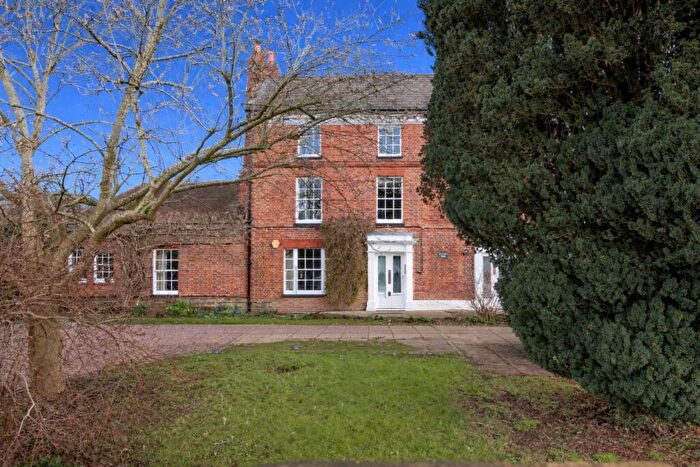 2 Bedroom Apartment For Sale In The Green, Chartham, CT4