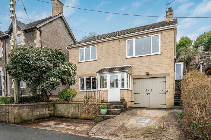 3 Bedroom Detached House For Sale In Victoria Road, Brimscombe, GL5