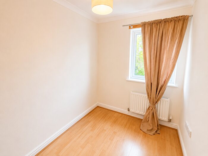 1 Bedroom Property To Rent In Fairway Drive, London, SE28